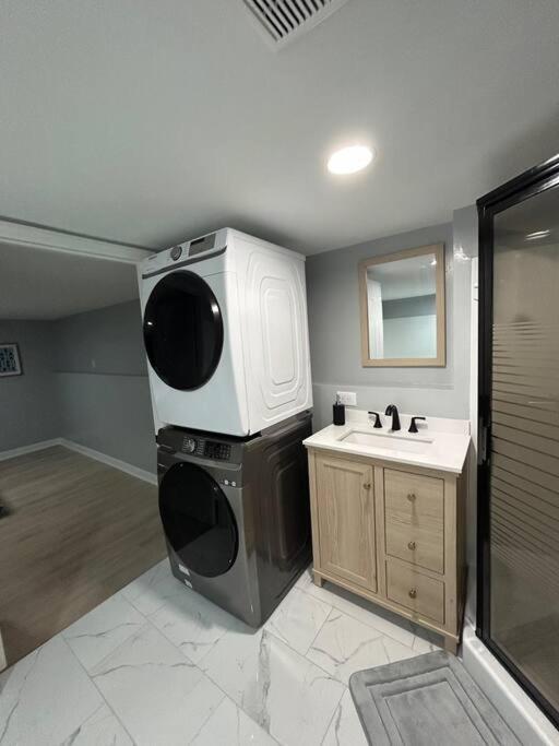 Comfy Lower Lvl Apt With Jetted Tub Near Uptown And Unc Charlotte Kültér fotó