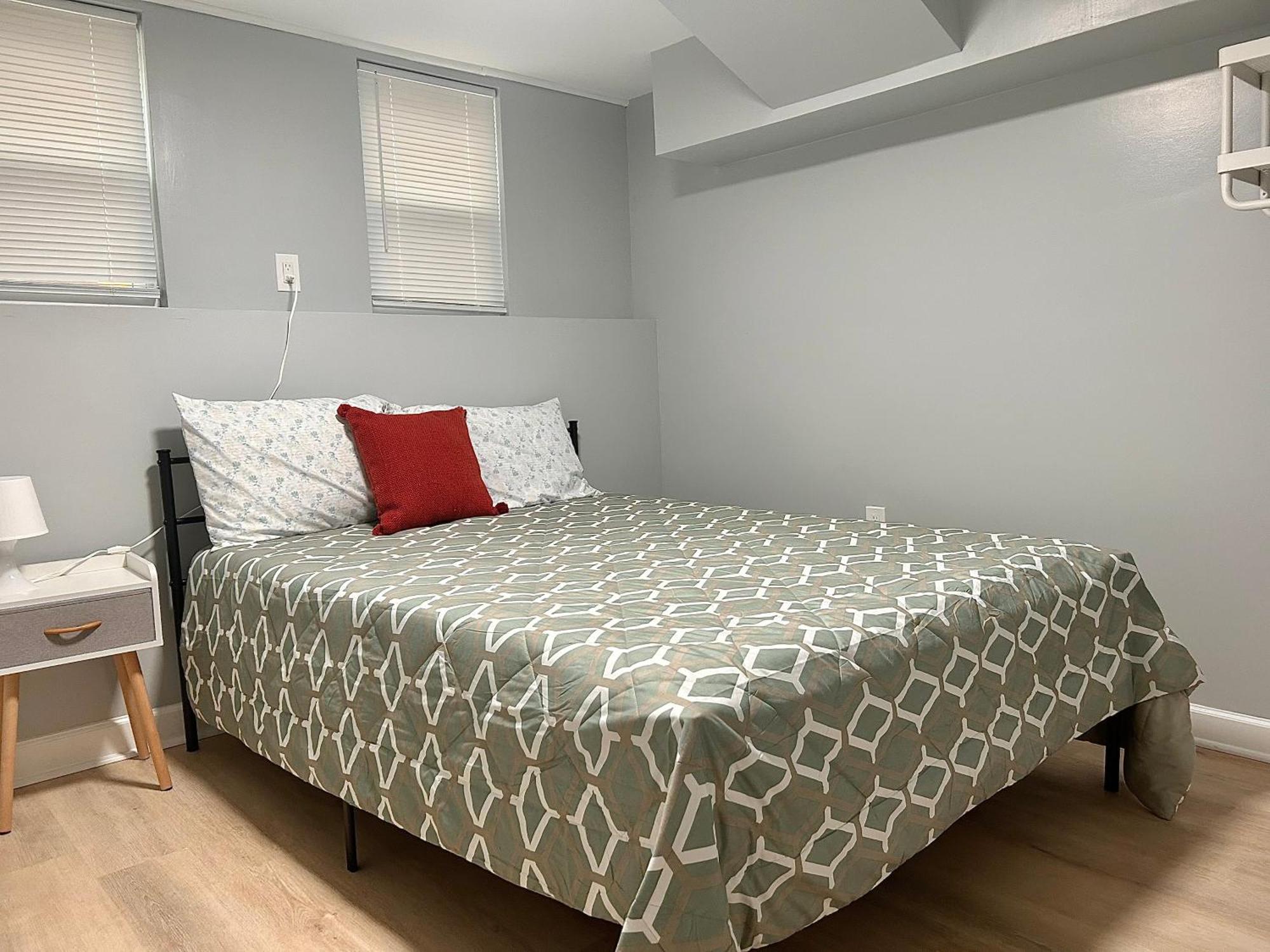 Comfy Lower Lvl Apt With Jetted Tub Near Uptown And Unc Charlotte Kültér fotó